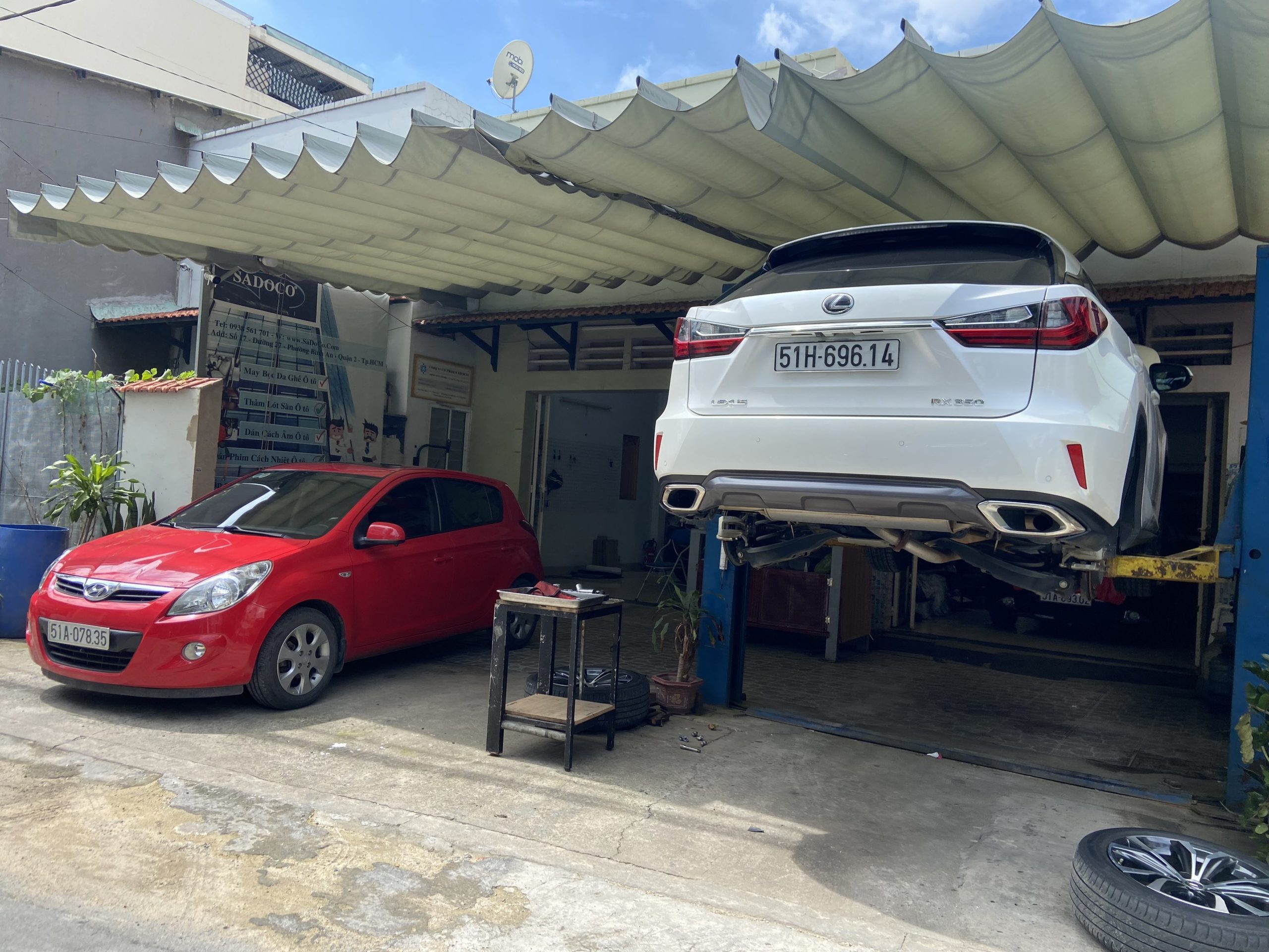 Trung tâm dịch vụ nâng cấp – sửa chữa – chăm sóc xe hơi cao cấp